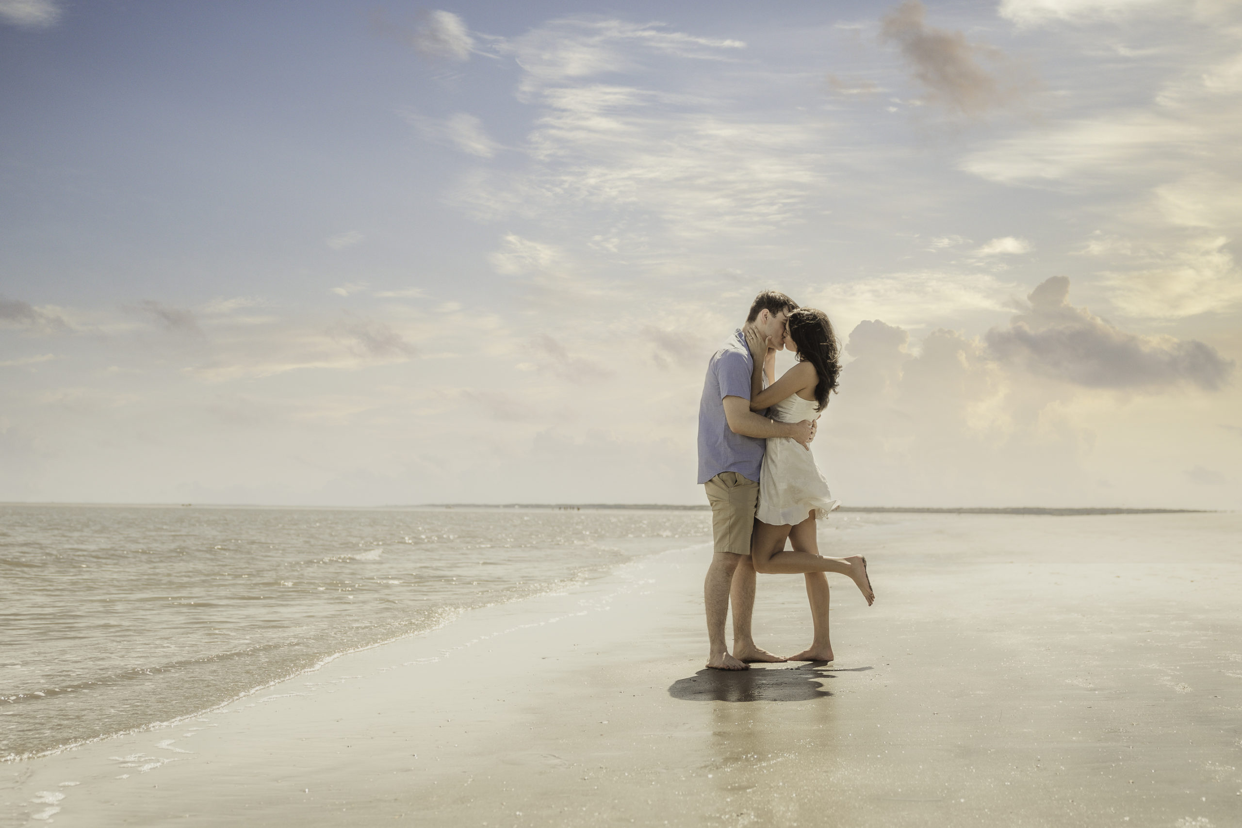 Wedding photographer in st simons island with an engagement session on east beach
