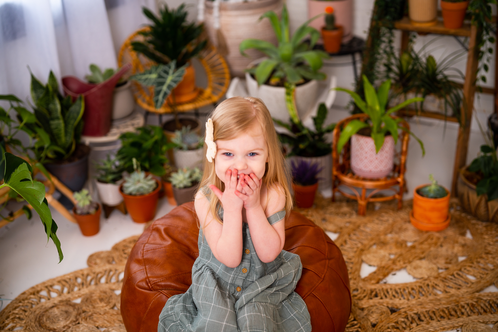 succulent mini sessions with family photographer in kingsland georgia
