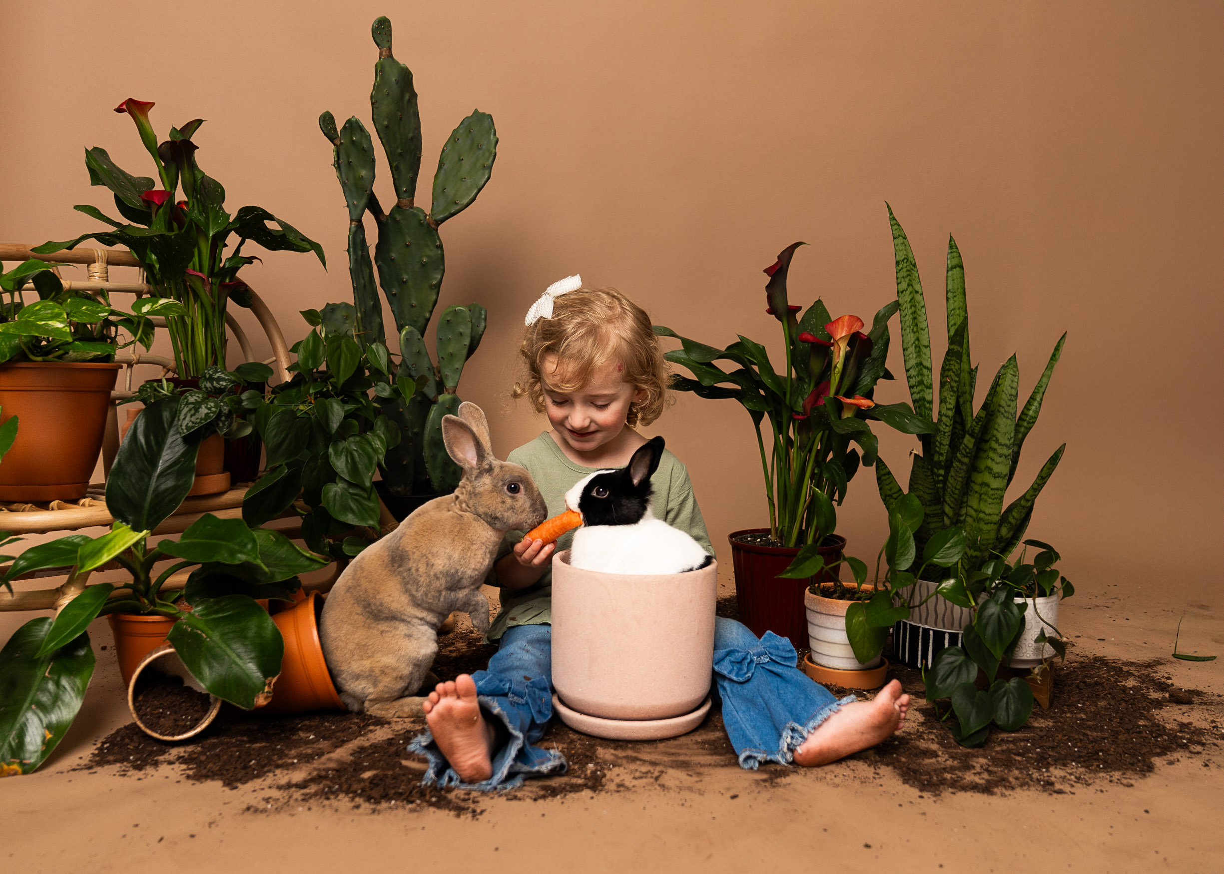 Easter Bunny Mini Sessions with plants and bunnies