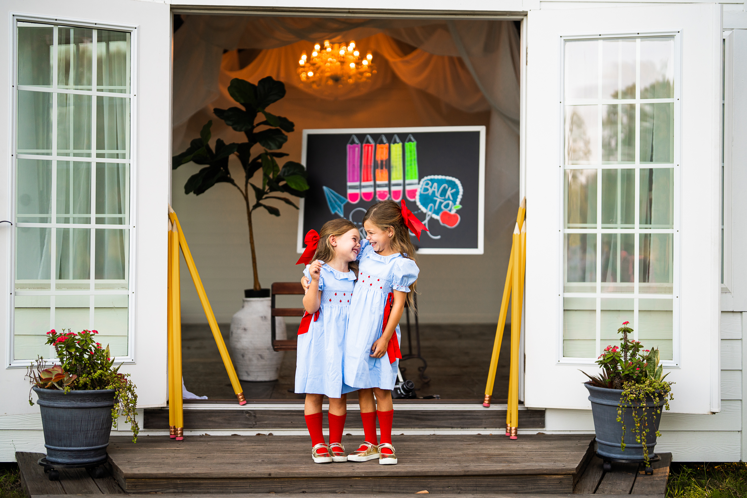 back to school mini session with large pencils